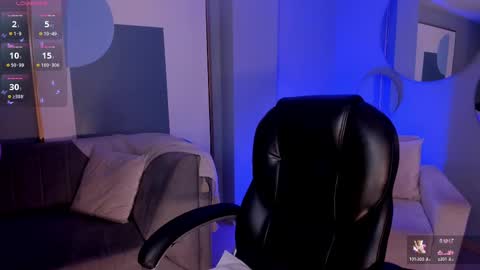 Snapshot of violettcastel chatting on March 8, 7:29 pm Violett Castel online show from March 8, 7:29 pm