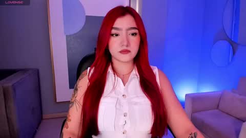 Snapshot of violettcastel chatting on September 18, 6:39 pm Violett Castel online show from September 18, 6:39 pm