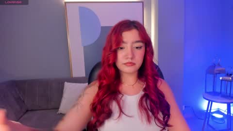 Snapshot of violettcastel chatting on February 4, 7:55 pm Violett Castel online show from February 4, 7:55 pm