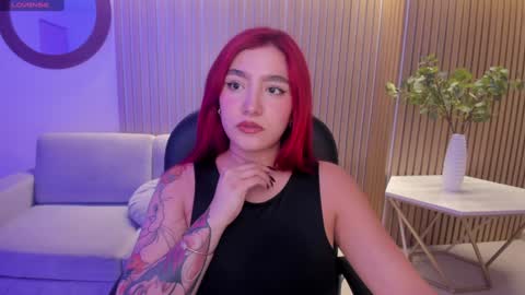 Snapshot of violettcastel chatting on January 11, 7:27 pm Violett Castel online show from January 11, 7:27 pm