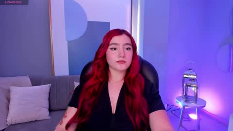 Snapshot of violettcastel chatting on March 5, 7:17 pm Violett Castel online show from March 5, 7:17 pm