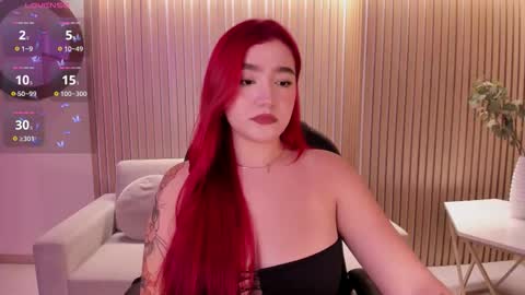 Snapshot of violettcastel chatting on September 13, 7:44 pm Violett Castel online show from September 13, 7:44 pm