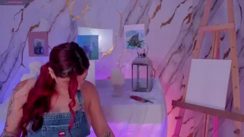 Snapshot of violettcastel chatting on February 11, 7:59 pm Violett Castel online show from February 11, 7:59 pm
