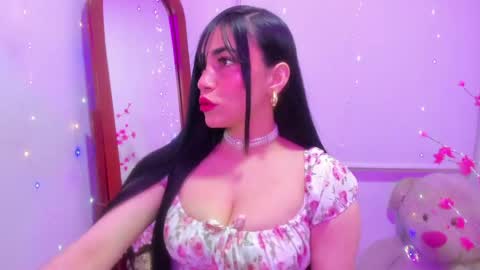 violette_laurent online show from May 10, 1:40 am