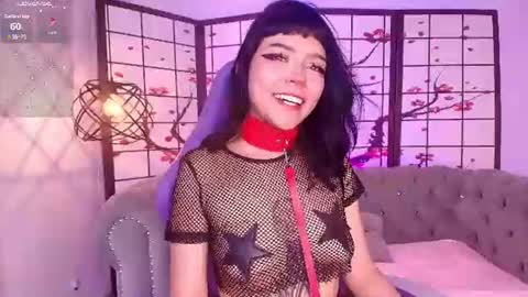 violettenoi online show from June 13, 7:55 pm