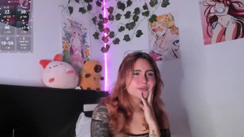Snapshot of violetteramirez01 chatting on December 6, 9:56 pm Violette online show from December 6, 9:56 pm