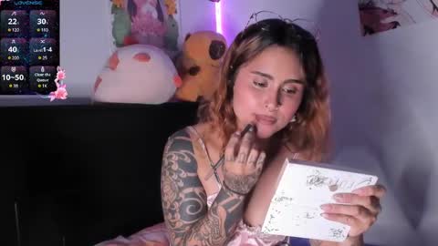 Snapshot of violetteramirez01 chatting on February 15, 11:49 pm Violette online show from February 15, 11:49 pm
