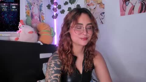 Snapshot of violetteramirez01 chatting on January 8, 7:56 pm Violette online show from January 8, 7:56 pm