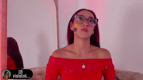 violetwinters_ online show from July 4, 3:57 am
