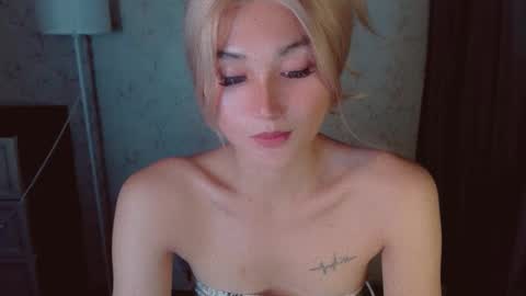 Pearl online show from April 25, 1:41 pm