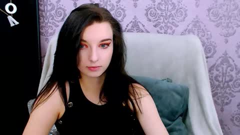 VirginLuna online show from February 18, 8:30 pm