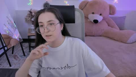 your love online show from March 28, 8:36 am