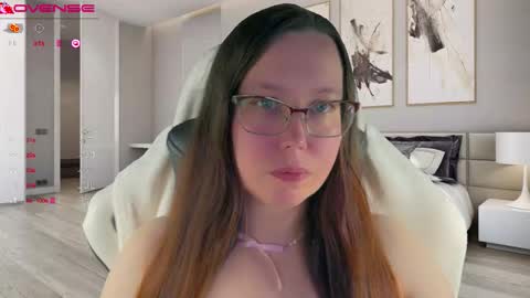 Snapshot of visecret chatting on September 21, 12:04 pm Victoria Romans online show from September 21, 12:04 pm