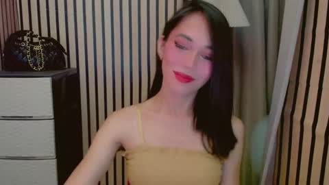 SANDRA GOING YOU online show from April 25, 2:14 pm