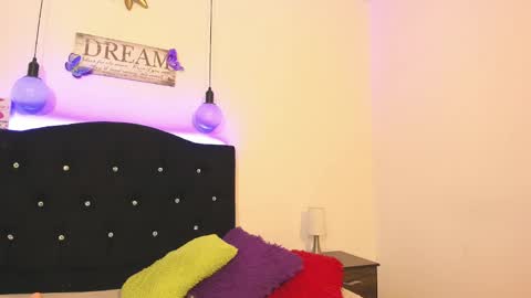 Snapshot of vivi_stars chatting on January 29, 1:58 am vivi_stars online show from January 29, 1:58 am