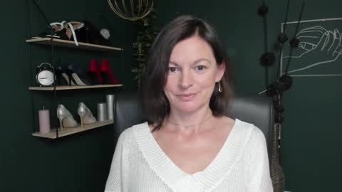 Snapshot of vivian_dream chatting on September 24, 8:46 am Vivian online show from September 24, 8:46 am