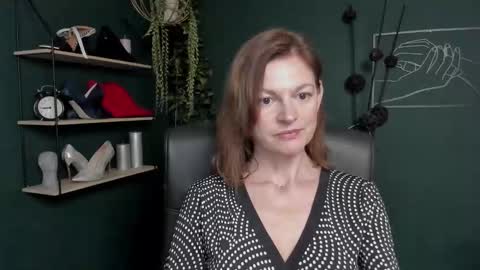 Snapshot of vivian_dream chatting on September 15, 6:43 am Vivian online show from September 15, 6:43 am