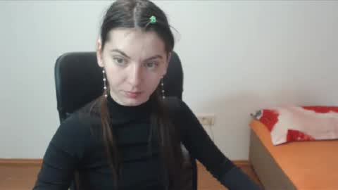 Snapshot of vivianngray chatting on December 8, 5:11 pm Vivian Gray online show from December 8, 5:11 pm