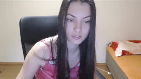 Snapshot of vivianngray chatting on December 7, 7:32 pm Vivian Gray online show from December 7, 7:32 pm