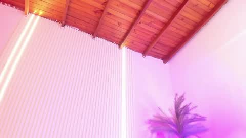 vivianowen9 online show from April 25, 1:41 pm