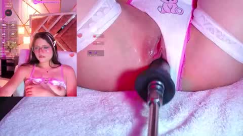 Vivian online show from September 14, 2:26 pm