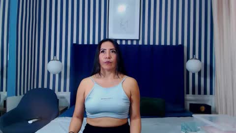 Vivian  online show from September 22, 1:09 pm