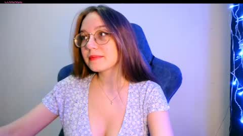 vivivivikkie online show from May 5, 9:18 pm