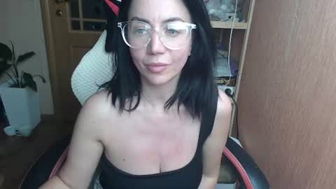 Eva online show from August 9, 11:41 pm