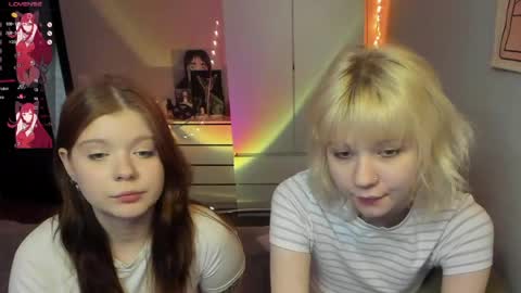 chatur babes Goldie and Scarlett online show from May 15, 11:51 pm