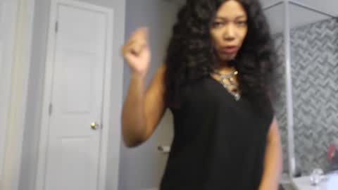 Strokahontasxxx online show from December 22, 1:03 pm