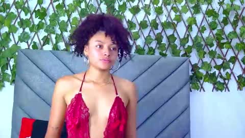 vsamanthaper2 online show from April 27, 4:37 pm