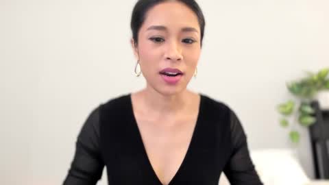 Jen online show from February 7, 11:55 pm