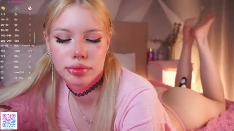  Lina online show from April 19, 8:00 pm