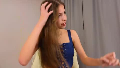 Snapshot of wanda_robinson chatting on February 27, 6:53 pm Wendy. Hello Honeys Ill see you 2nd 5th 7th this week love you3 online show from February 27, 6:53 pm