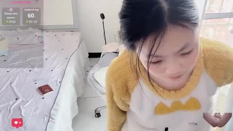 warmie online show from February 4, 8:39 am