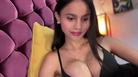 Maggie online show from April 24, 3:15 pm