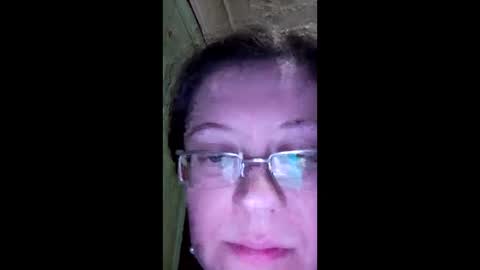 Snapshot of webgirl2 chatting on January 3, 10:40 pm Marina online show from January 3, 10:40 pm