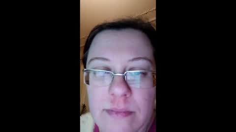 Snapshot of webgirl2 chatting on February 24, 10:58 pm Marina online show from February 24, 10:58 pm