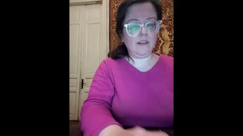 Snapshot of webgirl2 chatting on September 27, 10:06 pm Marina online show from September 27, 10:06 pm