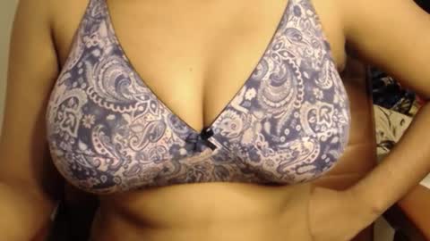 mina online show from February 27, 5:07 am