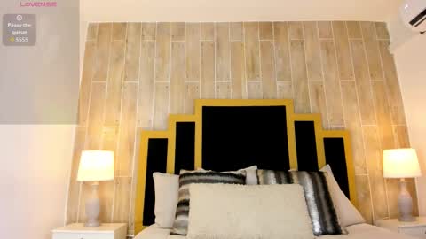 Wen fox  online show from February 13, 12:18 pm