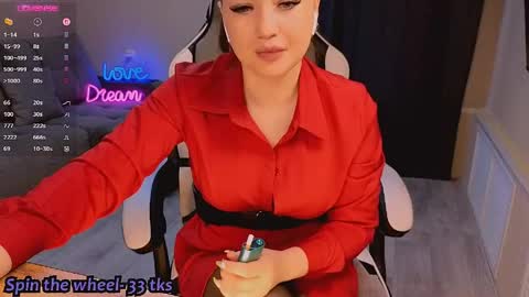 Molly online show from April 19, 10:37 am