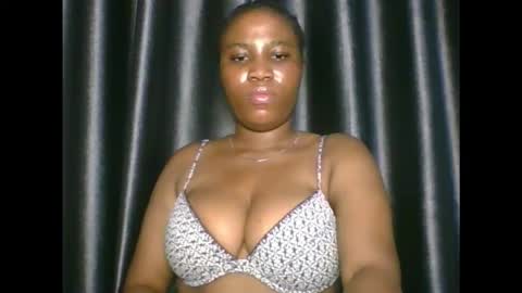 Snapshot of wetfatpussy_ chatting on October 14, 9:39 pm wetfatpussy_ online show from October 14, 9:39 pm