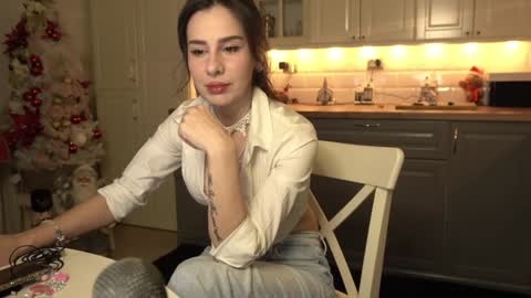 Victoria Maria online show from December 13, 10:55 pm