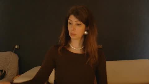 White Queen online show from March 12, 10:18 am