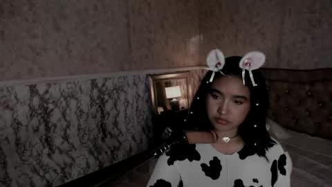 Whitney  online show from April 25, 4:04 pm