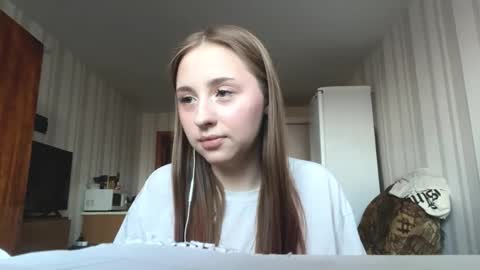 Vicky online show from March 17, 1:59 pm