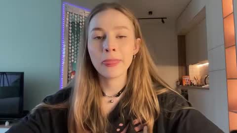 Snapshot of whoisalisa chatting on January 21, 7:04 am Alisa online show from January 21, 7:04 am