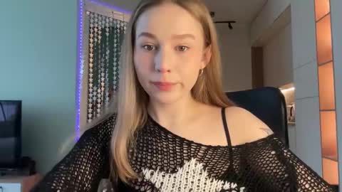 Snapshot of whoisalisa chatting on January 20, 7:15 am Alisa online show from January 20, 7:15 am