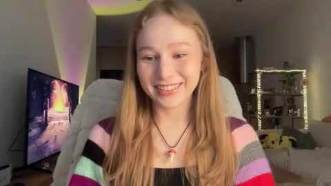 Snapshot of whoisalisa chatting on October 2, 7:46 am Alisa online show from October 2, 7:46 am